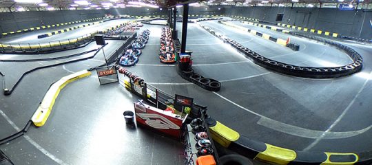 Circuit de kart indoor à Toulouse
